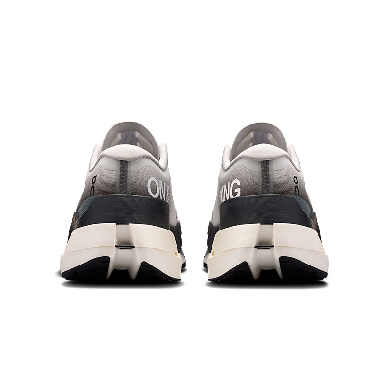 Cloudboom Max White Black