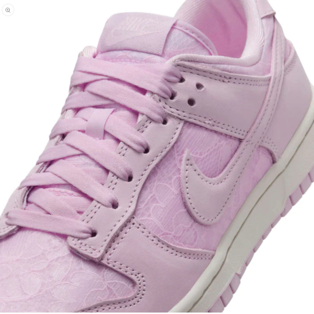 NIKE Women's Dunk Low Regal Pink