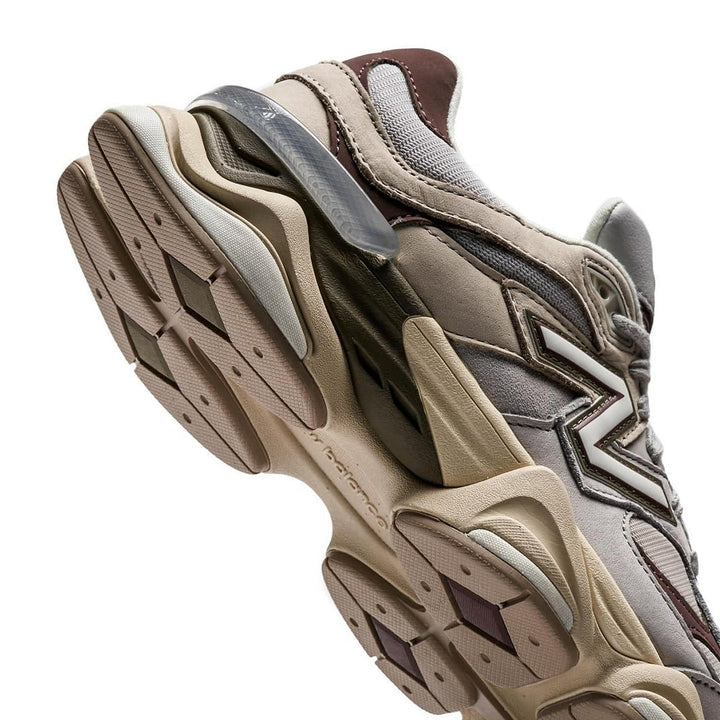 9060 "Grey Matter/Timberwolf"