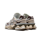 9060 "Grey Matter/Timberwolf"