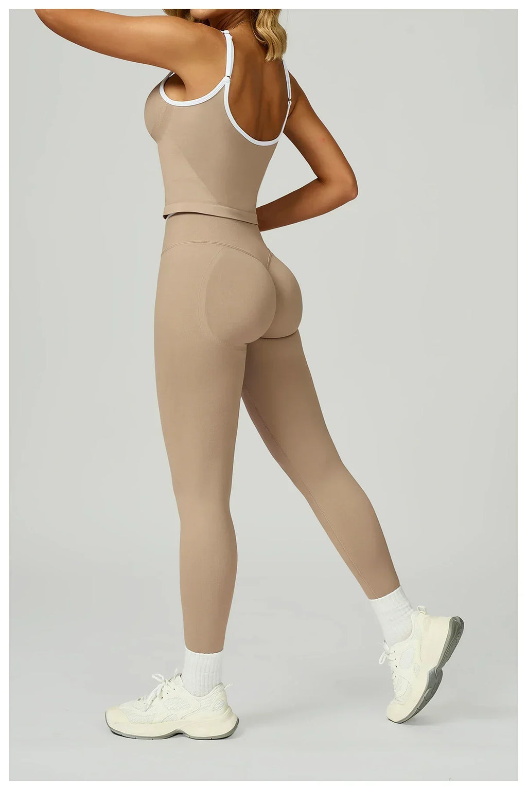 Seamless Sports Fitness Vest with Chest Pad Summer Shockproof Beauty Back Nude Feeling Suit Pilates Training Yoga Top Yoga Bras